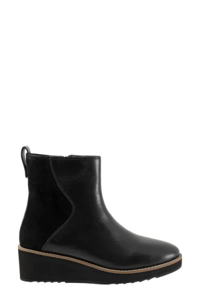 Trotters Wynona Platform Wedge Bootie In Black