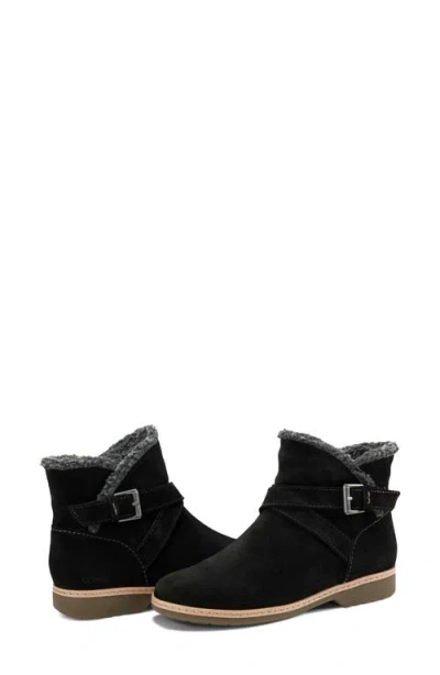 Earth Hutton Bootie In Black