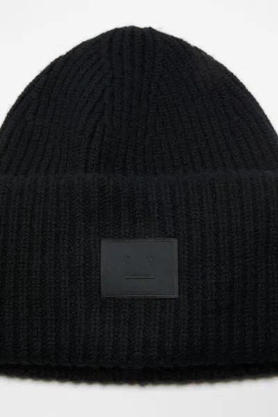 Acne Studios Casual Ribbed Knit Hat With Face Patch In Black
