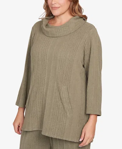 Hearts Of Palm Plus Size Solid Texture Hatchi Cowl Neck Tunic Top In Green