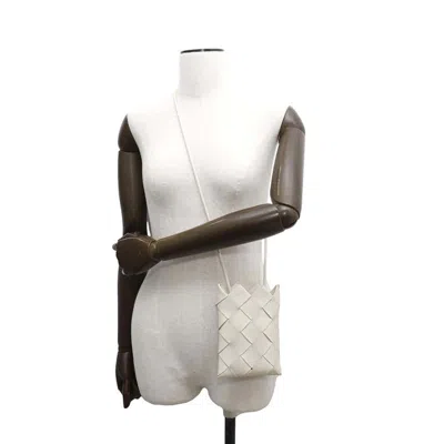 Pre-owned Bottega Veneta Intrecciato Off-white Intrecciato Pochette Shoulder Bag ()