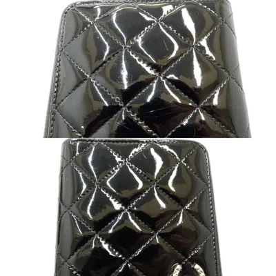 Pre-owned Chanel Black Patent Leather Long Wallet (bi-fold) ()