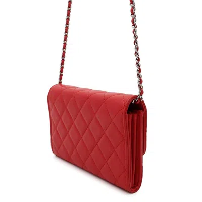 Pre-owned Chanel Red Color Leather Chain/shoulder Wallet ()