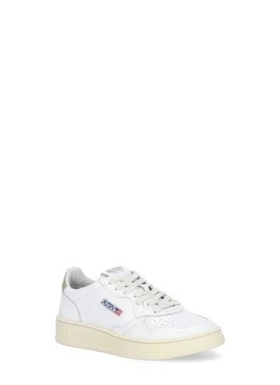 Autry Medalist Low Sneakers In White