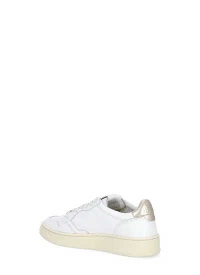 Autry Medalist Low Sneakers In White