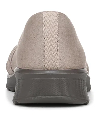 Lifestride Women's Glamour Round Toe Ballerina Flats In White