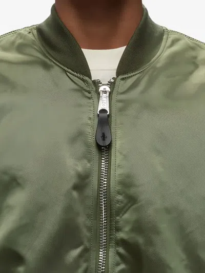 拉链飞行员夹克