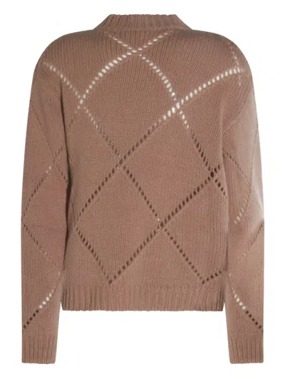 菱纹图案针织毛衣