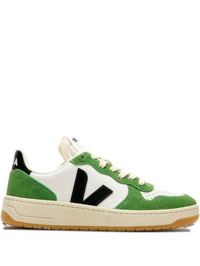 Veja V-10 Leather In Green