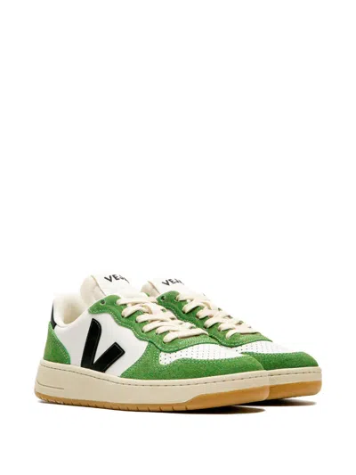 Veja V-10 Leather In Green