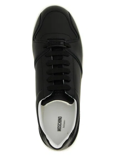 Moschino Kevin Sneakers Featuring Contrast Sole In Black
