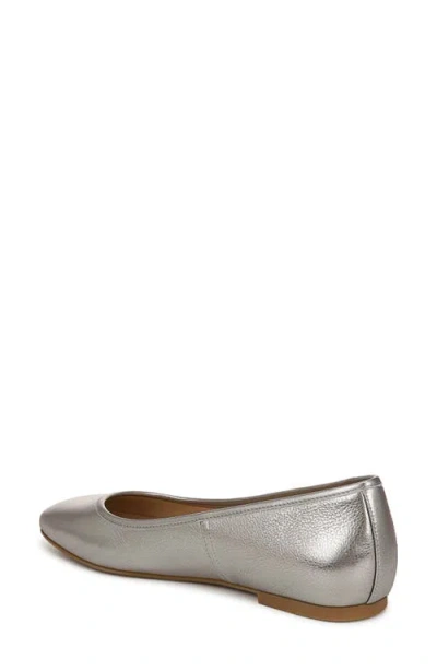Vionic Orinda Square Toe Flat In Gray