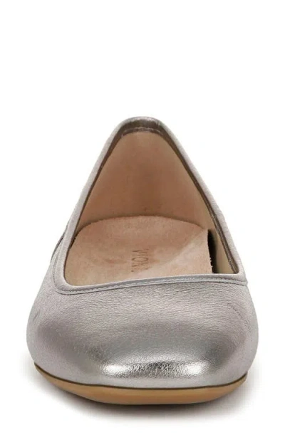 Vionic Orinda Square Toe Flat In Gray