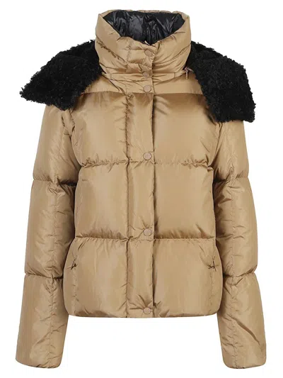Moncler Piumino Corto Castelnou Con Cappuccio In Pile E Trapuntatura A Quadri In Brown