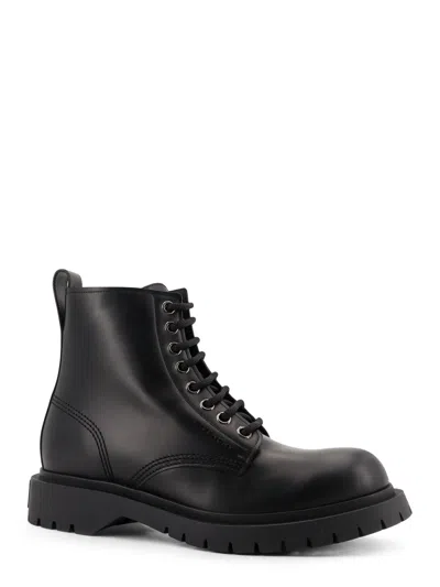 Givenchy Chunky Sole Leather Ankle Boots With Pull Tab In Black