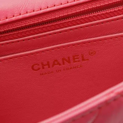 Pre-owned Chanel Gold Shoulder Bag ()