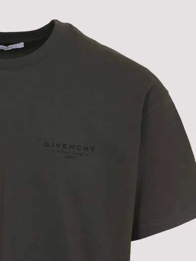 Givenchy Regular Fit Crew Neck Short Sleeve T-shirt In Brown