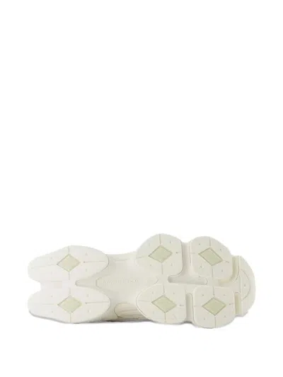 New Balance Mesh-panelled Chunky Sneakers In Neutral