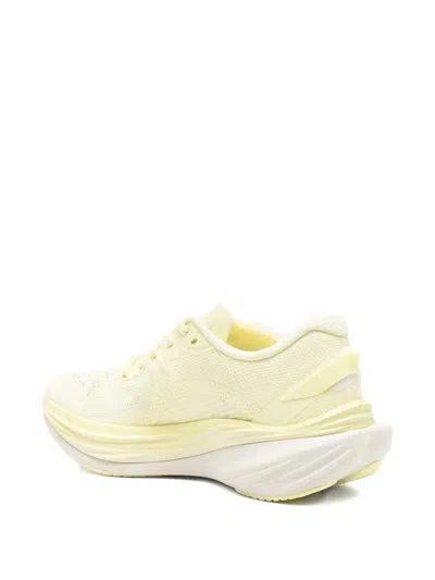 Puma Deviate Nitro 3 Wns Shoes In Yellow