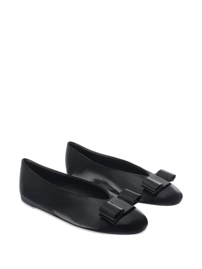 Ferragamo Leather Round Toe Ballerina Shoes With Bow Detail In Black