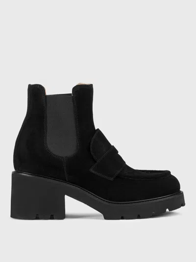 Doucal's Elastic-panel Ankle Boots In Black