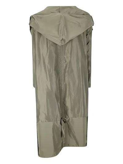 连帽风衣