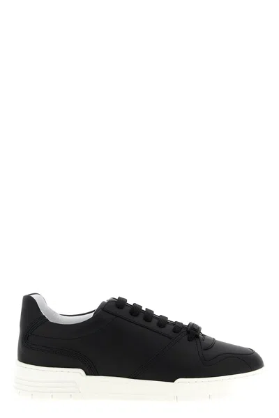 Moschino Kevin Sneakers Featuring Contrast Sole In Black