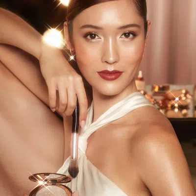 Charlotte Tilbury Moonlit Glow Hollywood Glow Glide Highlighter 5.2g