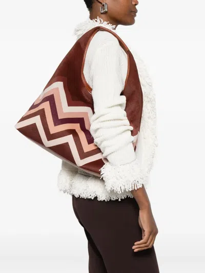 人字纹图案单肩包