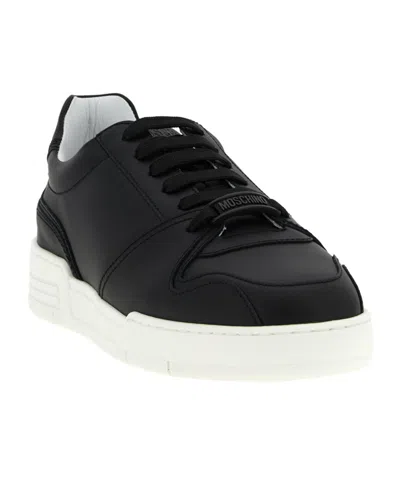 Moschino Kevin Sneakers Featuring Contrast Sole In Black