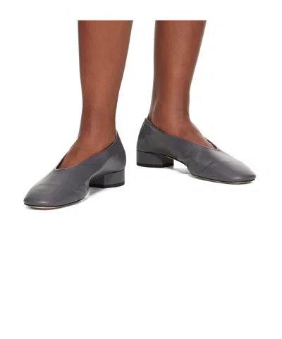 Aeyde Delia Low-heeled Ballet Flats In Black