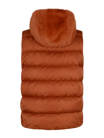 Herno Quilted Gilet In Burgundy