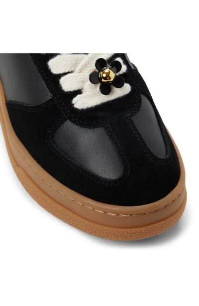 Aldo Deevale In Black In Black