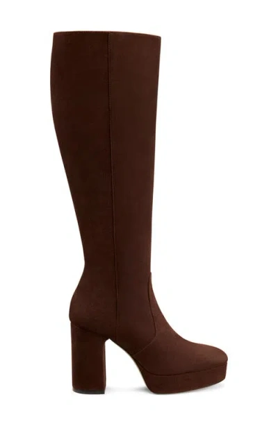 Stuart Weitzman Dayna Platform Boot In Brown