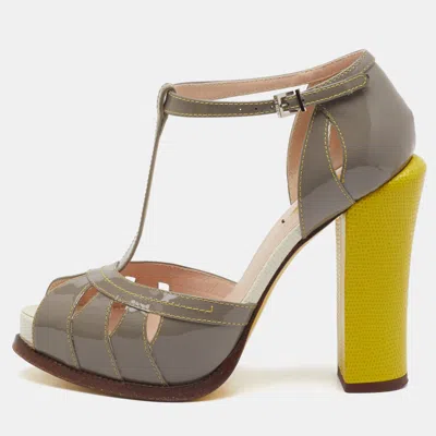 Pre-owned Fendi Light Grey Patent Leather Cut Out T-strap Platform Sandals Size 38 In Gray