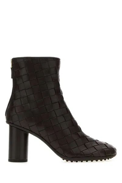Bottega Veneta Atomic 75 Intrecciato Leather Ankle Boots In Brown