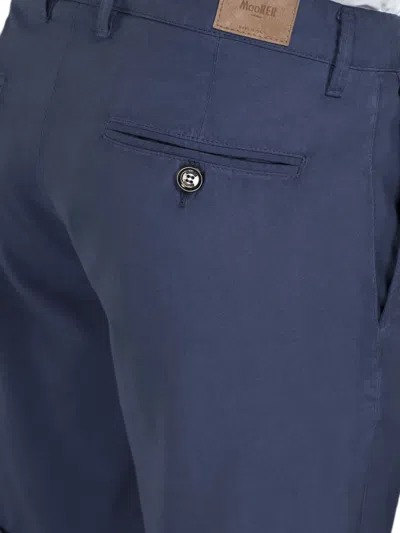 Moorer Pleated Tailored Shorts In Blue