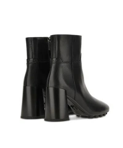 Hogan H695 Leather Ankle Boots In Black