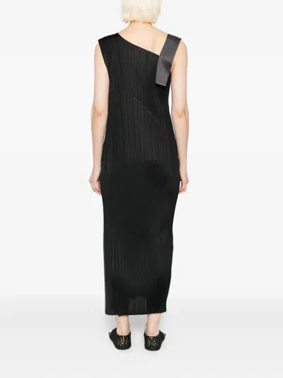 Issey Miyake Pointe Dress In Black