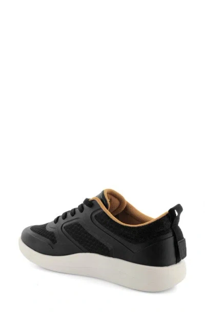 Strive Dash Sneaker In Black
