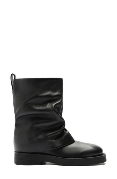 Schutz Keira Cloak Boot In Black