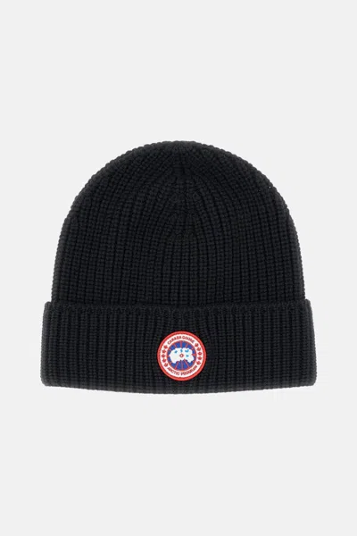 Canada Goose Ribbed Black Merino Wool Toque With Contrast Emblem In Black