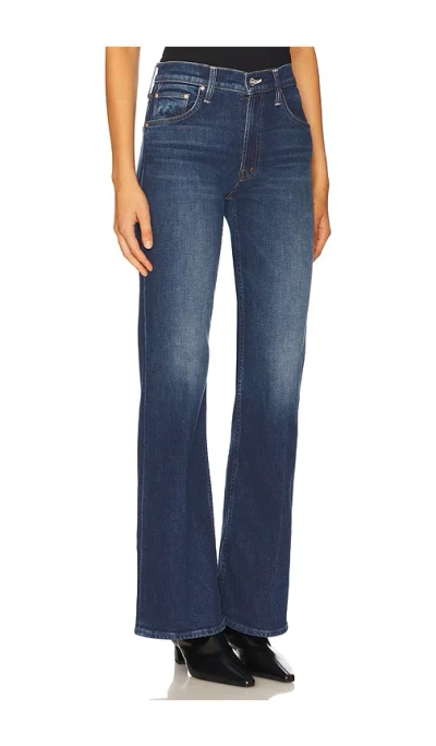 Mother The Mid Rise Mavin Sneak Blue Jeans With Belt Loops And Logo Embroidery On The Rear In Denim Woman