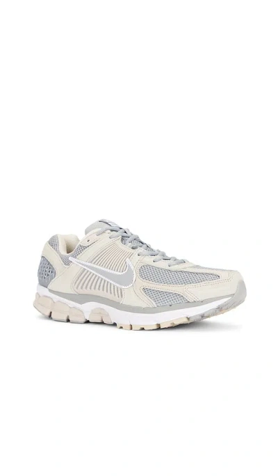 Nike Zoom Vomero 5 Premium Sneaker In Gray