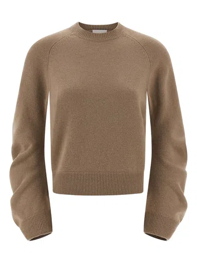 卷边衣袖圆领毛衣