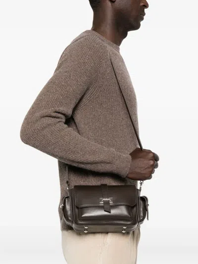 翻盖皮质单肩包