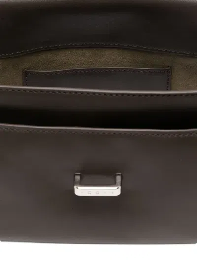 翻盖皮质单肩包