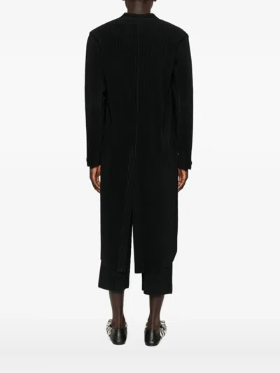 Issey Miyake Tailored Pleats 2 Buttoned Coat In Black