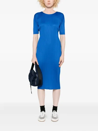 Issey Miyake Monthly Colour : August Pleated Midi Dress In Blue