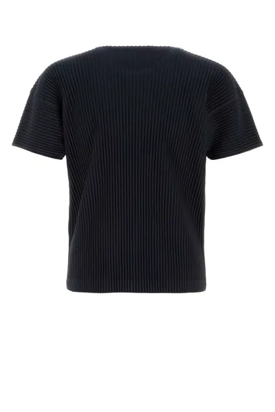 Issey Miyake Textured Pleated T-shirt With Classic Crewneck In Black
